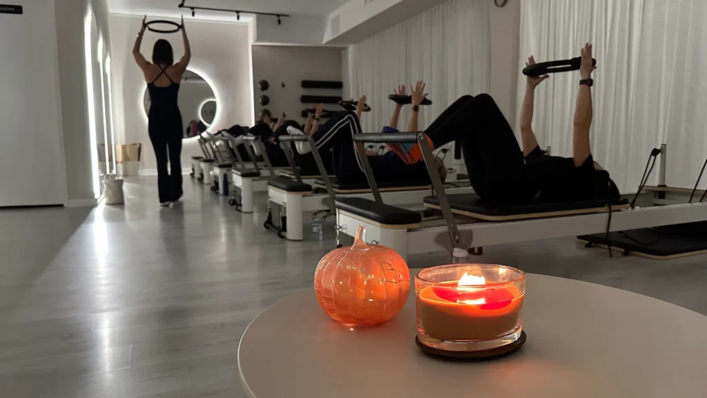 kameralna i spokojna sala pilates, zajęcia reformer